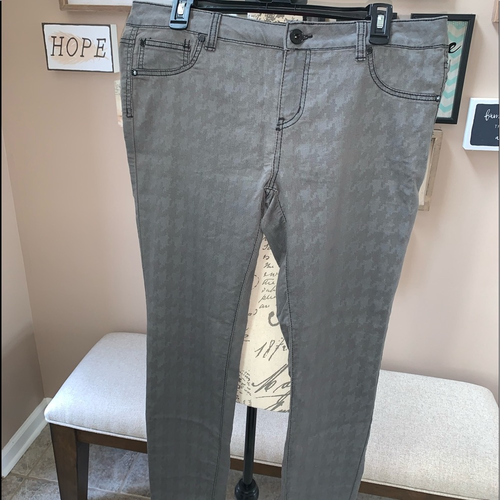 Tinseltown Denim Junior S13 Gray Skinny Stretch